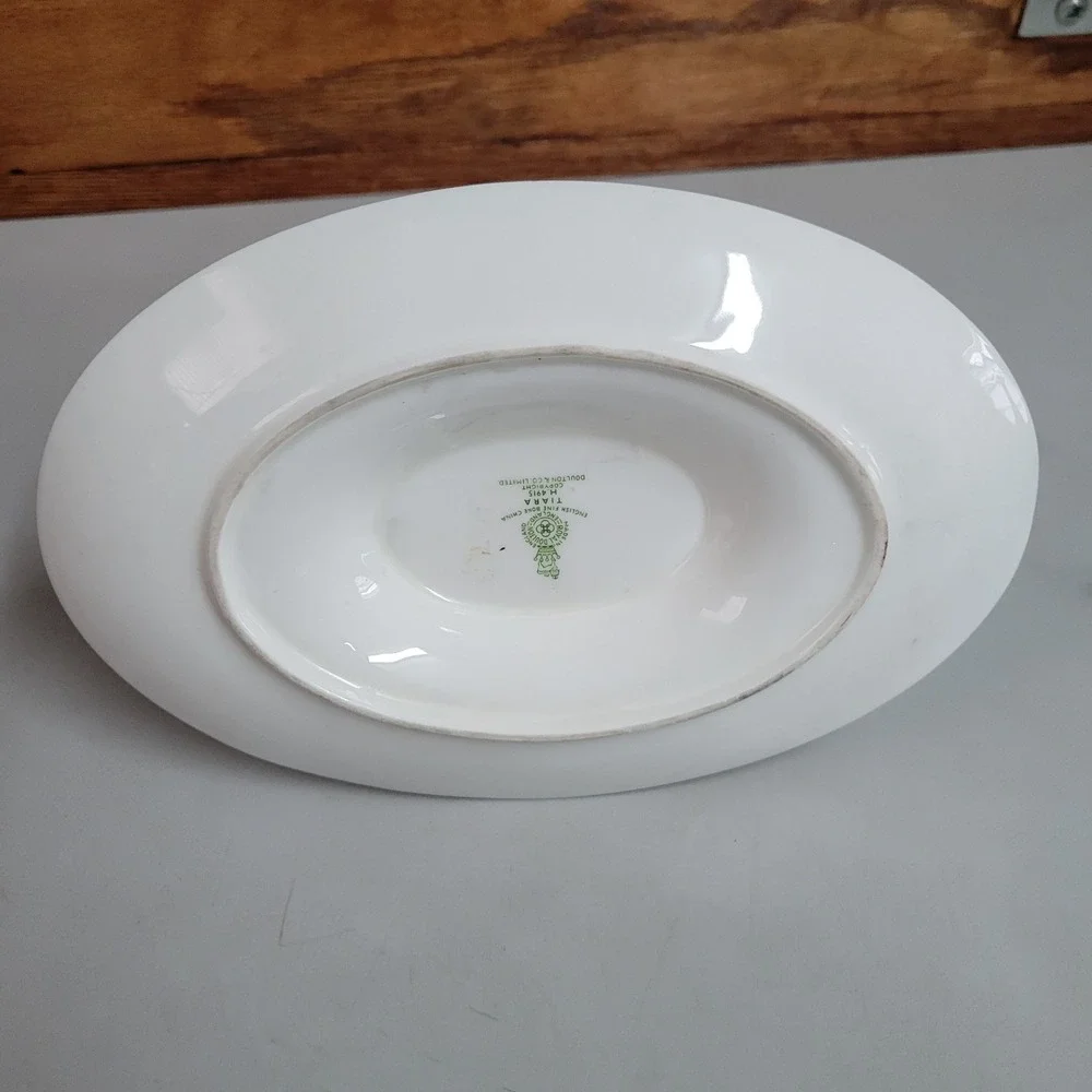 Royal Doulton‎ Tiara Gravy Boat and Saucer Silver Rim English Fine Bone China
